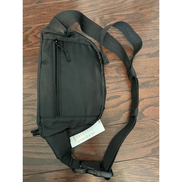 The Foldie® Crossbody black NWT  travel safe RFID waist Fanny pack - Picture 8 of 11